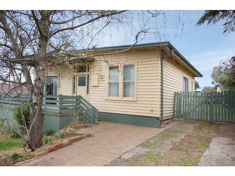 12 Stirling Street, Warragul VIC 3820