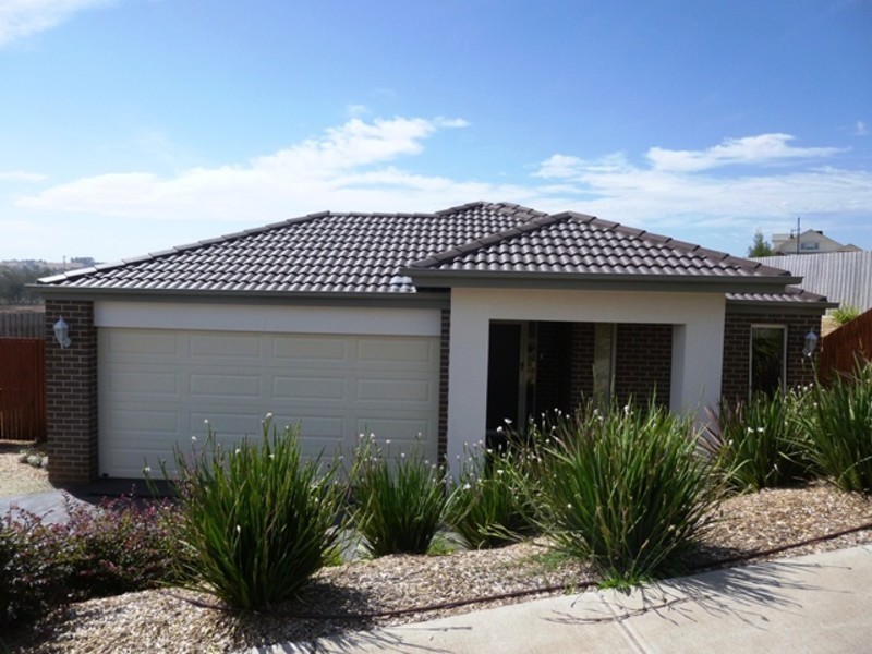26 Hatfield Drive, Drouin VIC 3818