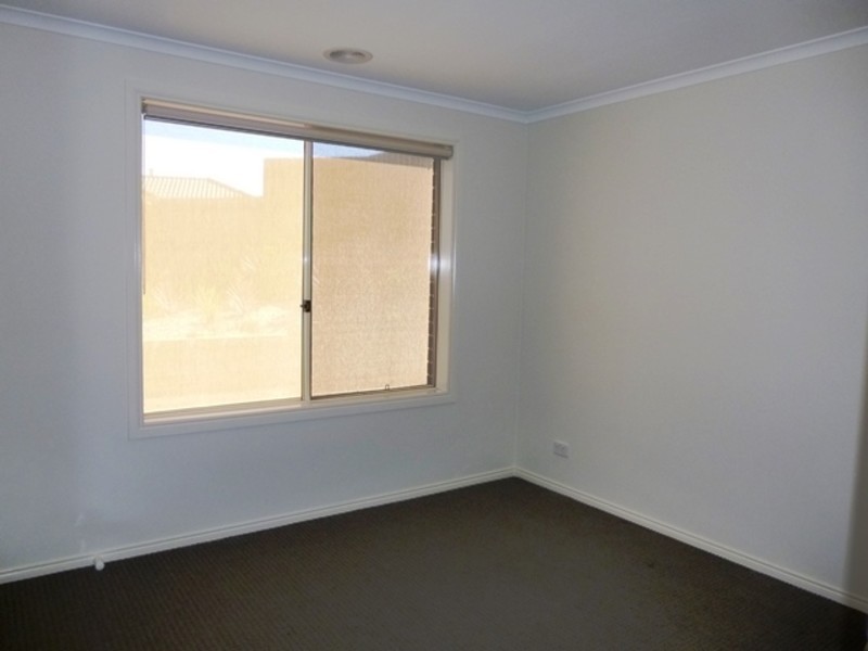 26 Hatfield Drive, Drouin VIC 3818