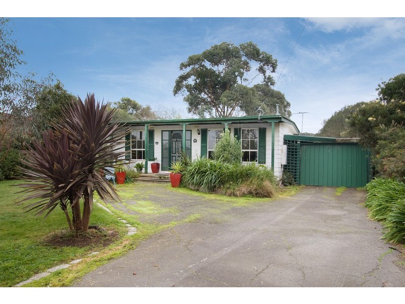 46 Railway Avenue, Bunyip VIC 3815