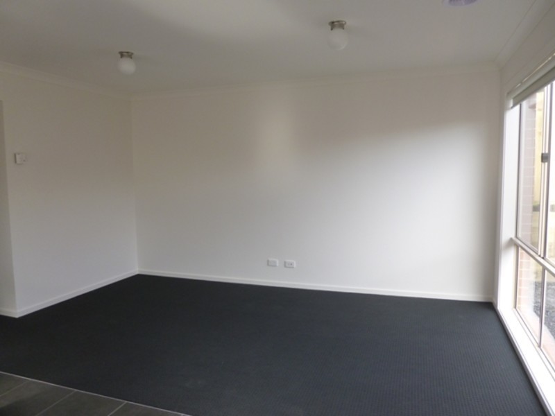 3/14 Shakespeare Court, Drouin VIC 3818