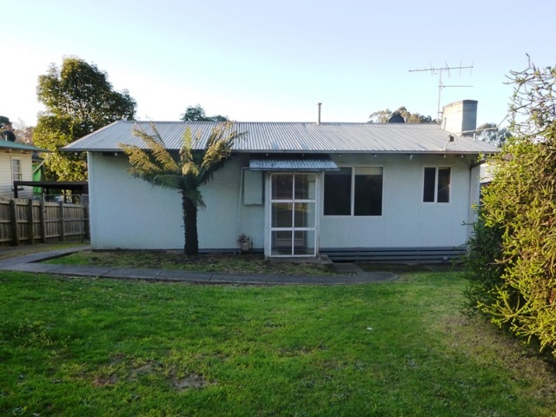 19 Victoria Street, Drouin VIC 3818