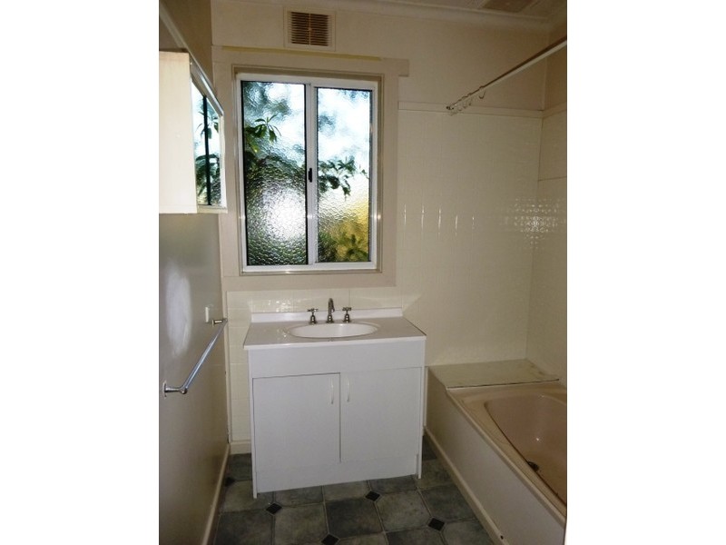 19 Victoria Street, Drouin VIC 3818