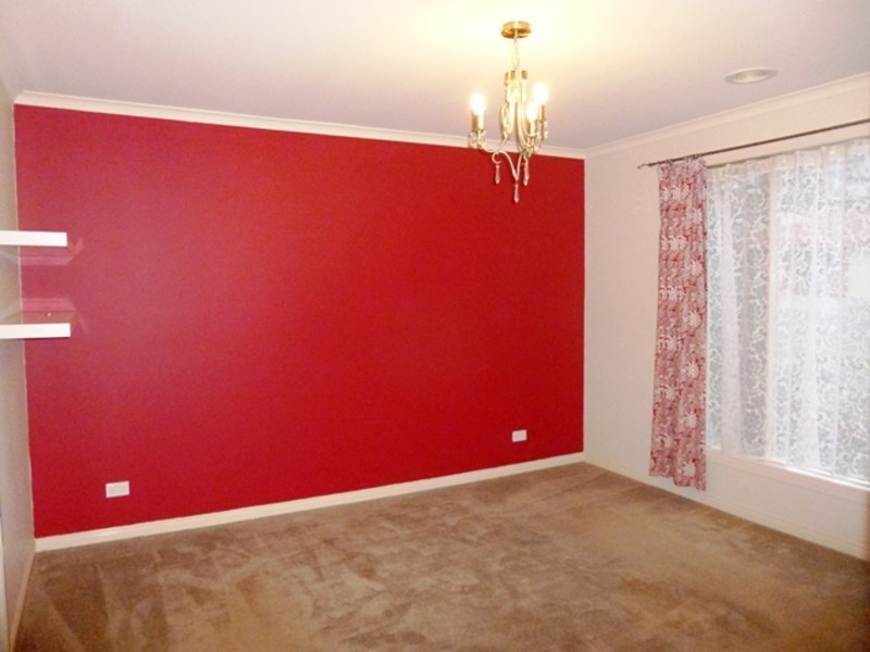 6 Toorongo Street, Drouin VIC 3818