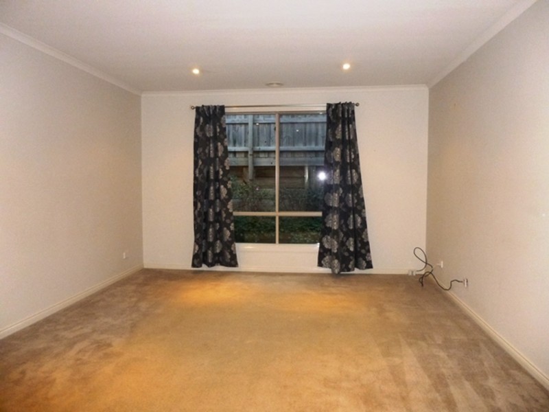 6 Toorongo Street, Drouin VIC 3818