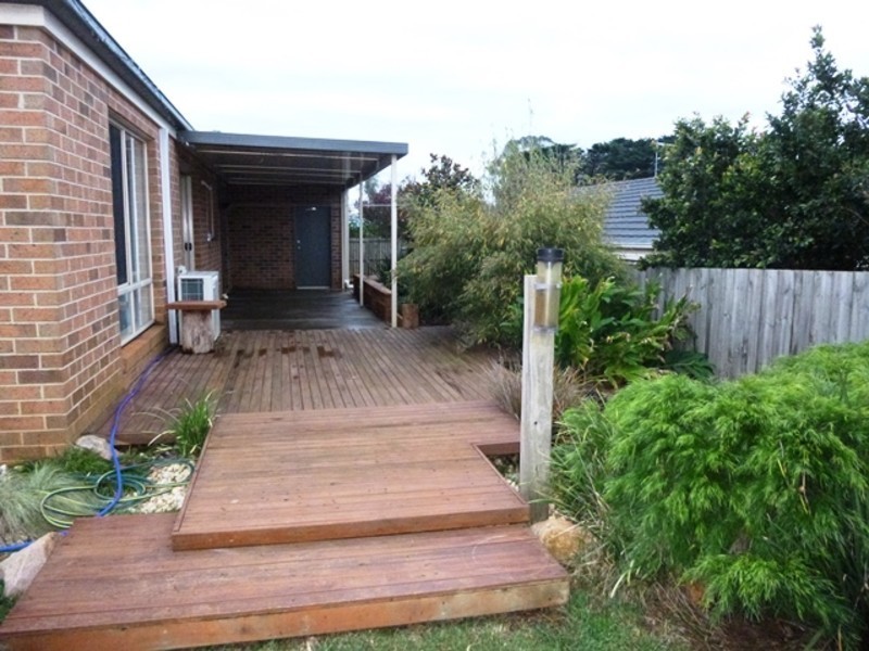 6 Toorongo Street, Drouin VIC 3818