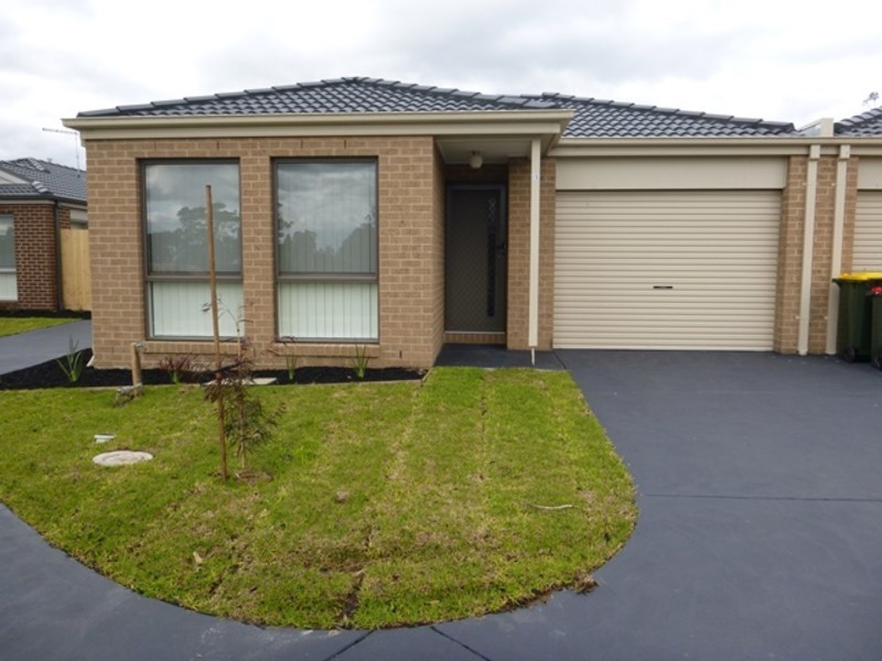 15/9 Shakespeare Court, Drouin VIC 3818
