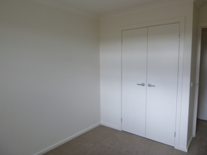 15/9 Shakespeare Court, Drouin VIC 3818