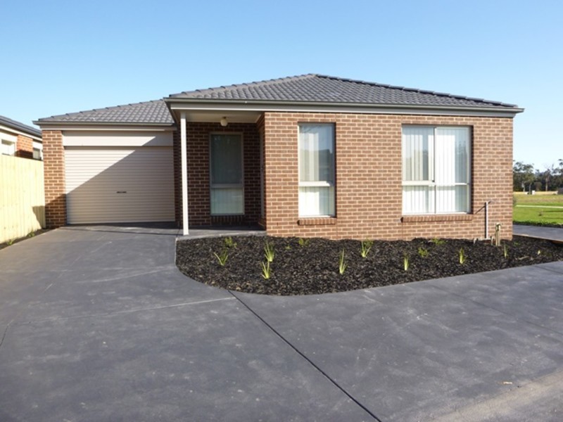 15/9 Shakespeare Court, Drouin VIC 3818