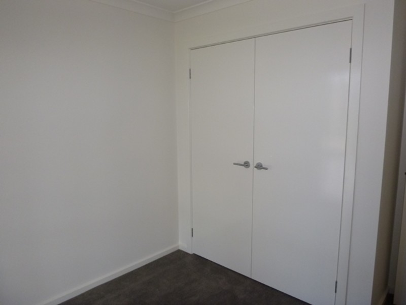 15/9 Shakespeare Court, Drouin VIC 3818