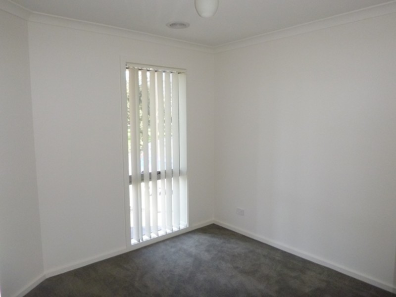 15/9 Shakespeare Court, Drouin VIC 3818