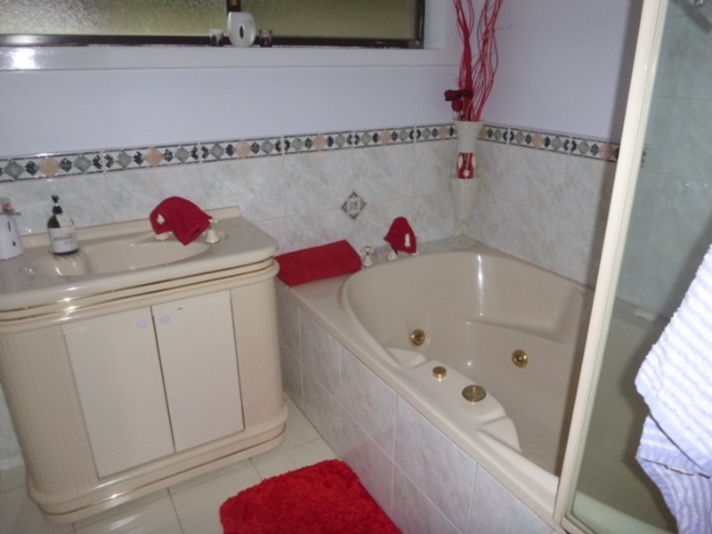 14 Acacia Street, Drouin VIC 3818