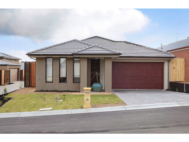 37 Jefferson Road, Garfield VIC 3814