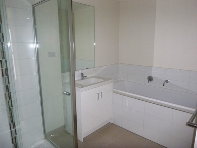 1/16 Gerrard Street, Drouin VIC 3818