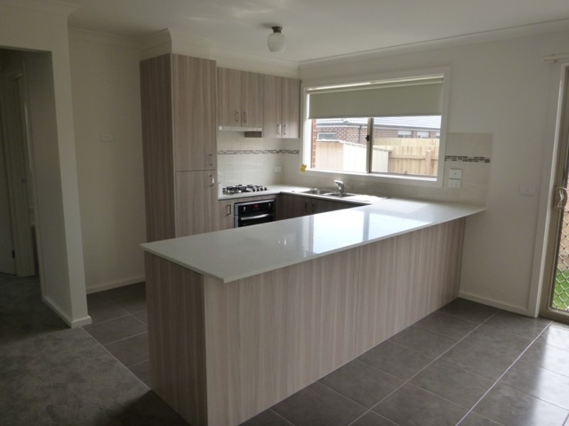31 Shakespeare Court, Drouin VIC 3818