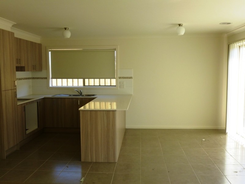 29 Shakespeare Court, Drouin VIC 3818
