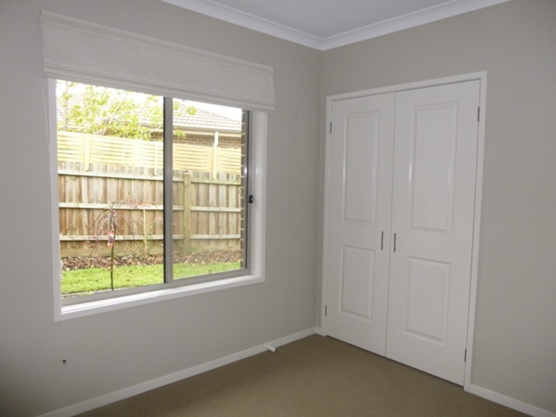 5 Namel Court, Drouin VIC 3818