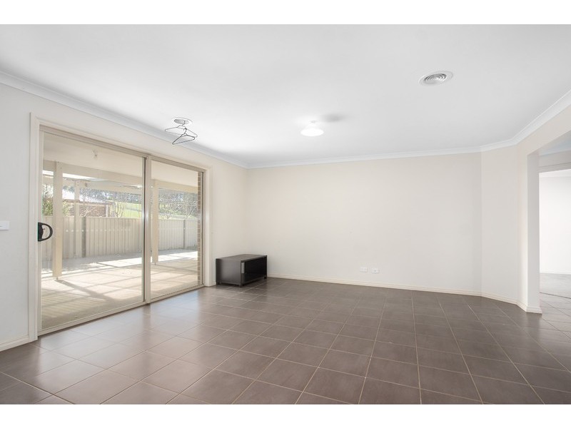 5 Mineral Court, Drouin VIC 3818