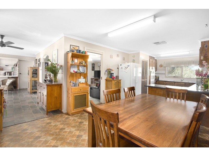 12 Jolley Road, Bunyip VIC 3815