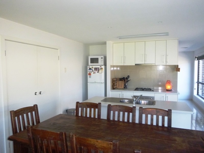 2 Wordsworth Court, Drouin VIC 3818