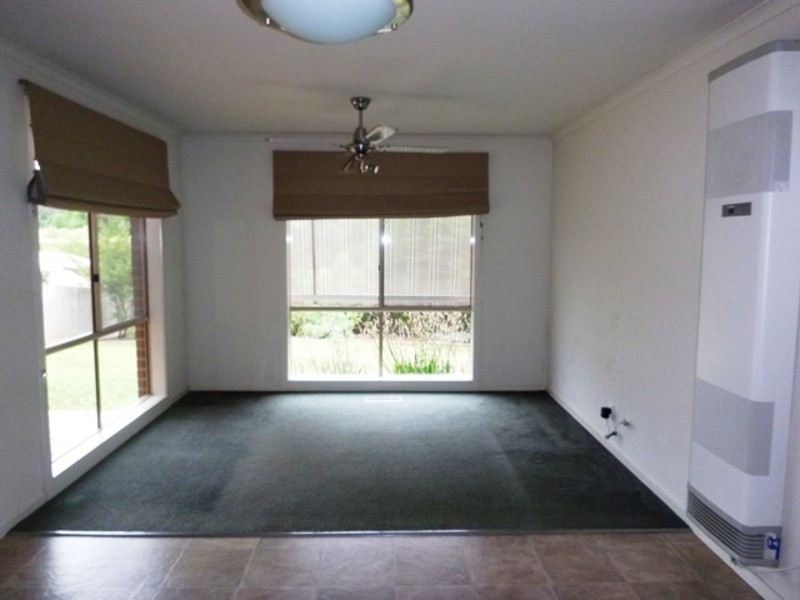 2 Harmon Drive, Drouin VIC 3818