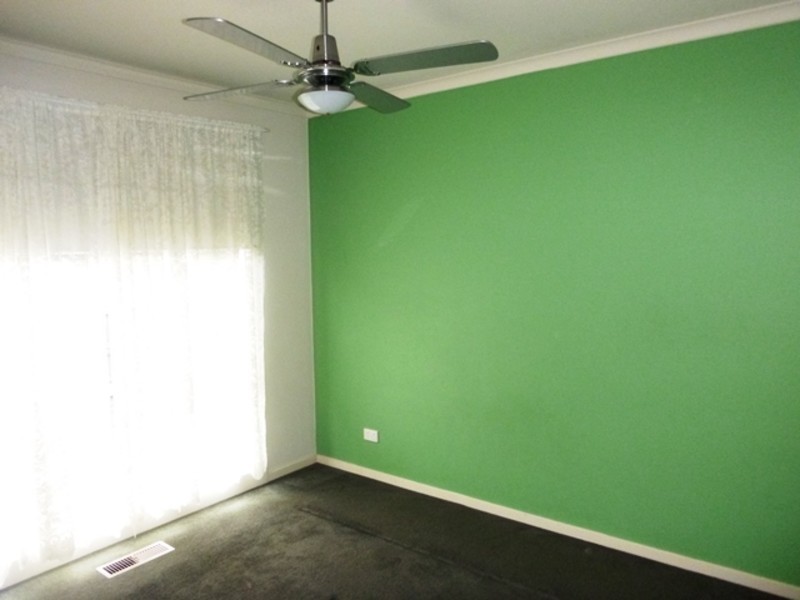 2 Harmon Drive, Drouin VIC 3818