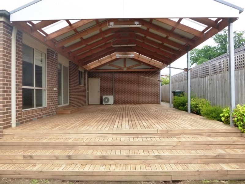 2 Harmon Drive, Drouin VIC 3818