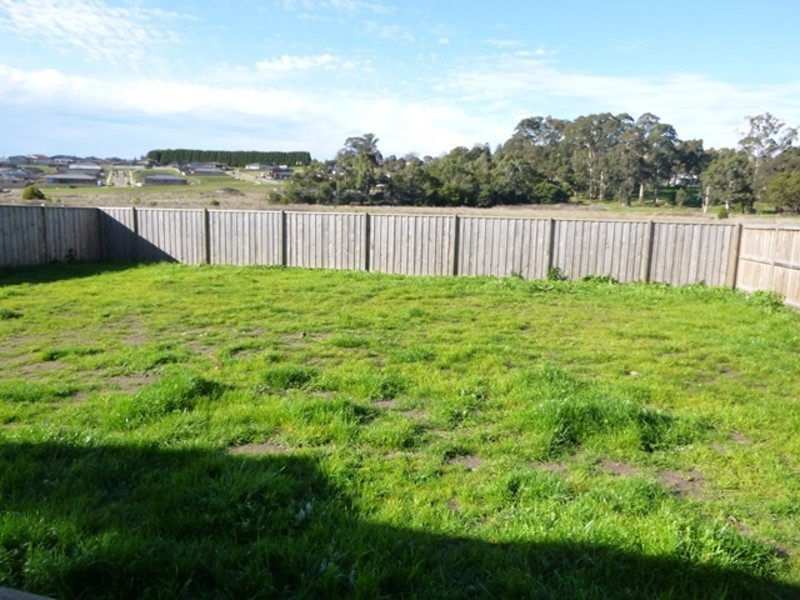 39 Monica Drive, Drouin VIC 3818