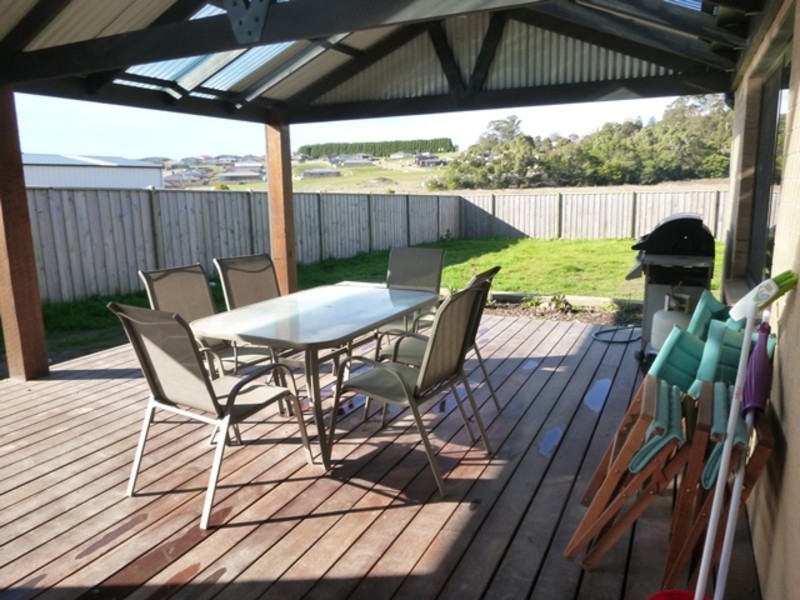 39 Monica Drive, Drouin VIC 3818
