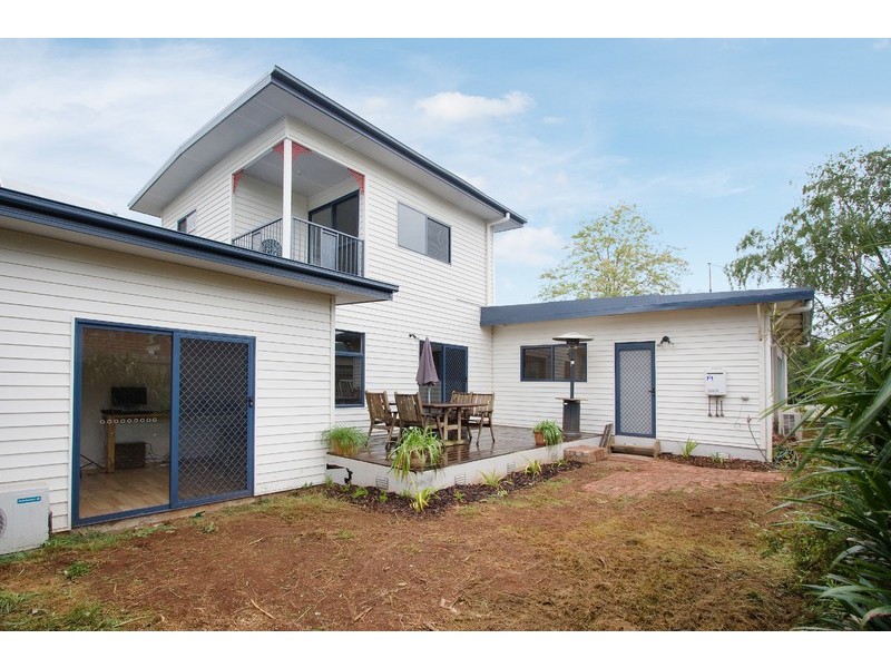 21 Kraft Crescent, Drouin VIC 3818