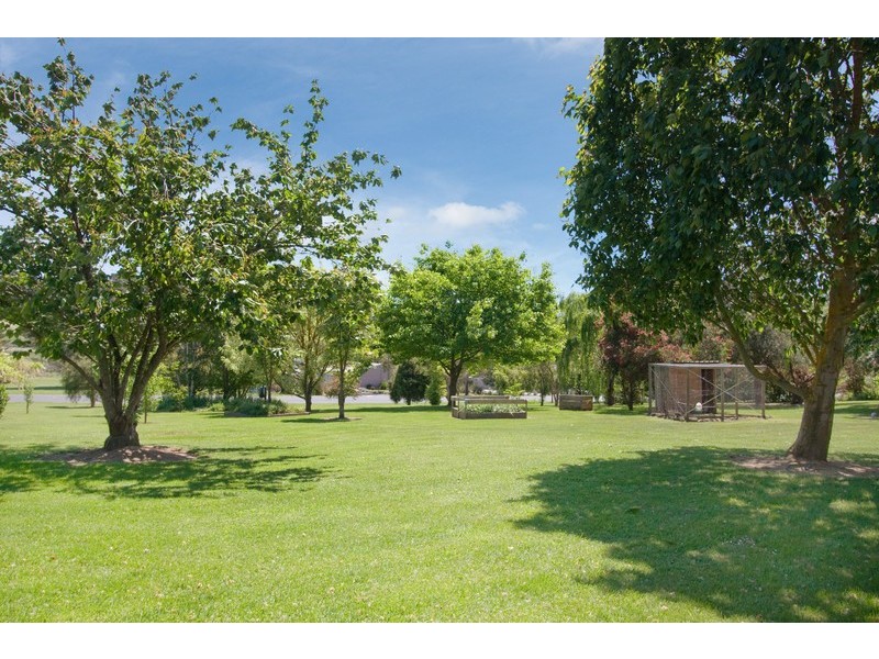 9 Waddell Road, Drouin VIC 3818