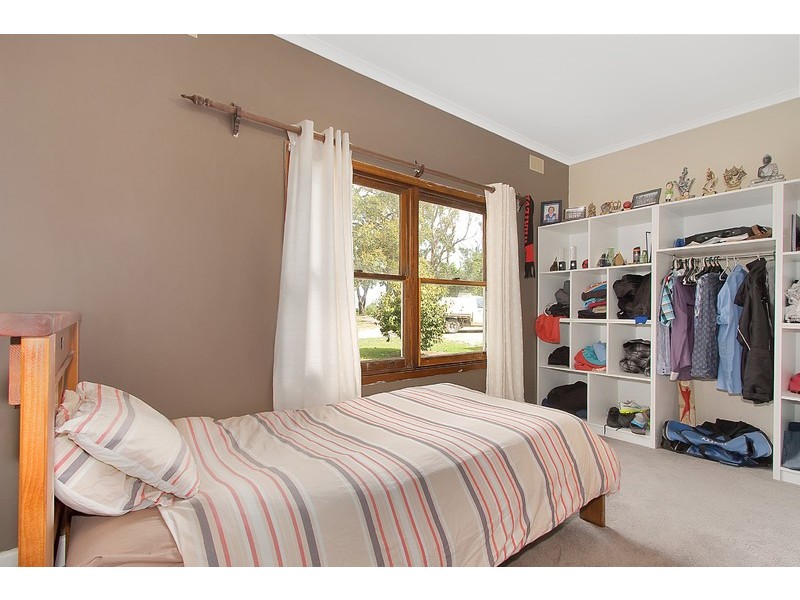 2695 Westernport Road, Drouin VIC 3818