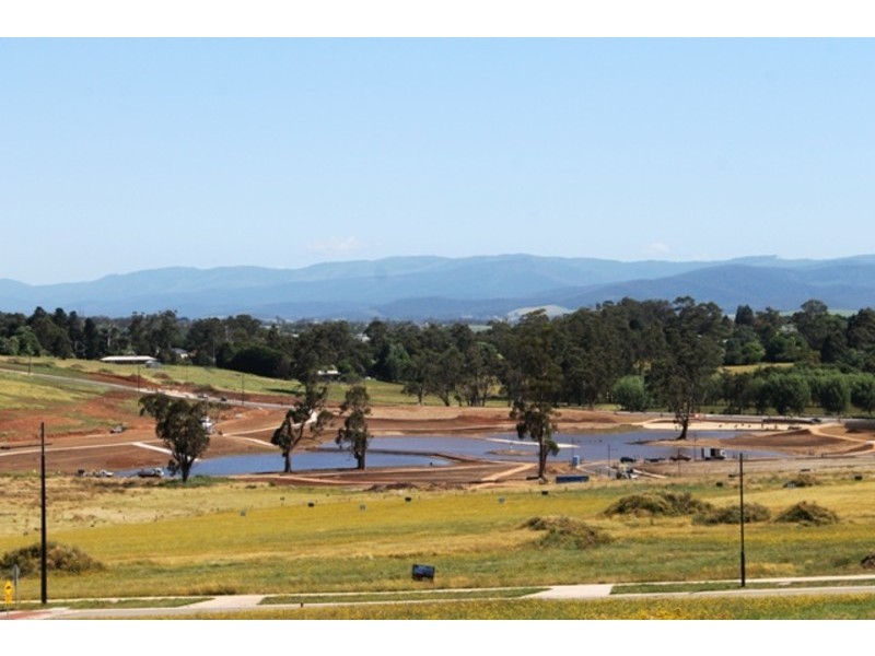 7 Bexley Boulevard, Drouin VIC 3818