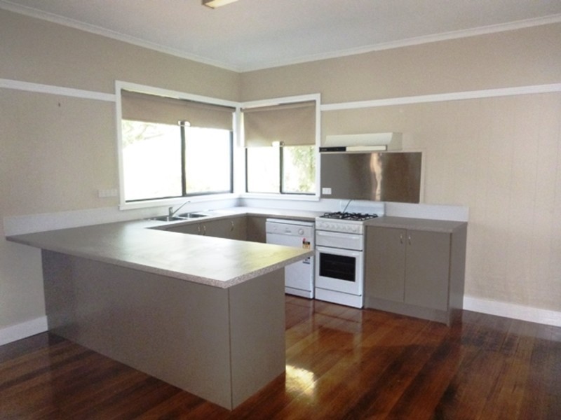 12 Sherwood Street, Longwarry North VIC 3816