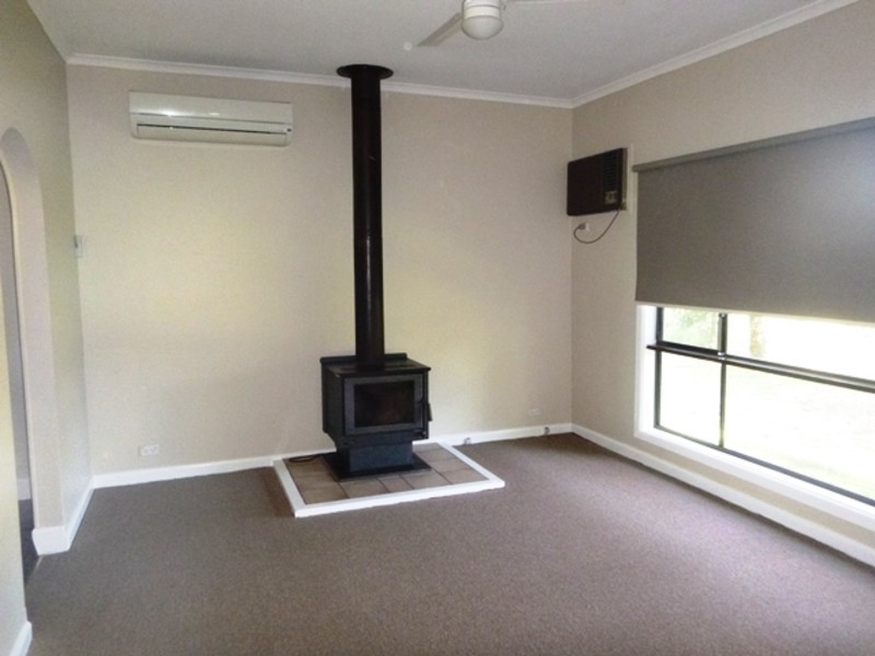 12 Sherwood Street, Longwarry North VIC 3816
