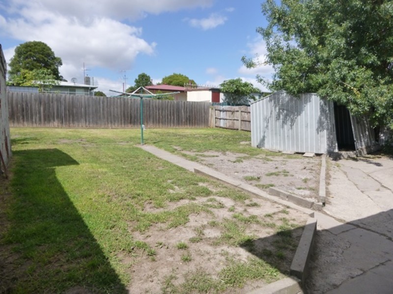 19 Charles Street, Moe VIC 3825