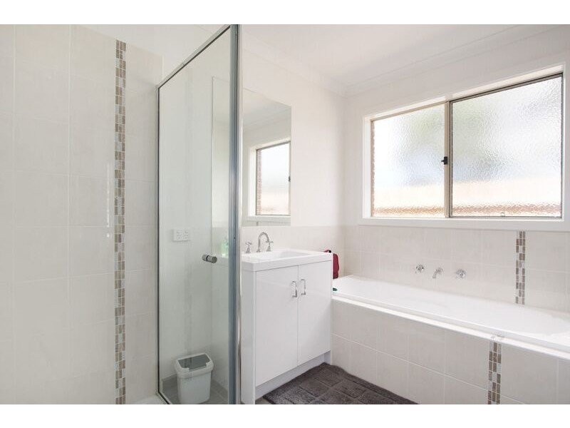 31 Shakespeare Court, Drouin VIC 3818