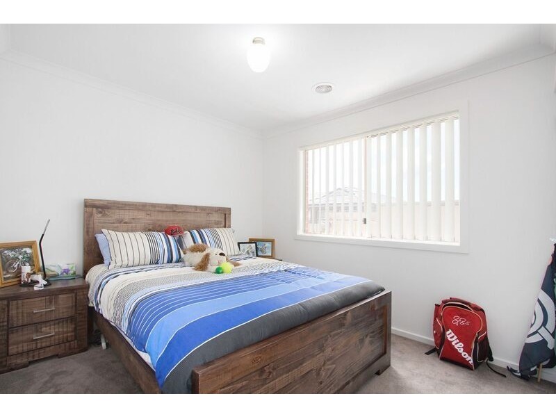 31 Shakespeare Court, Drouin VIC 3818