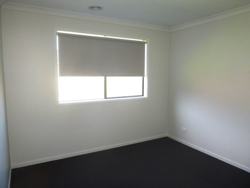 10 Ajax Street, Drouin VIC 3818