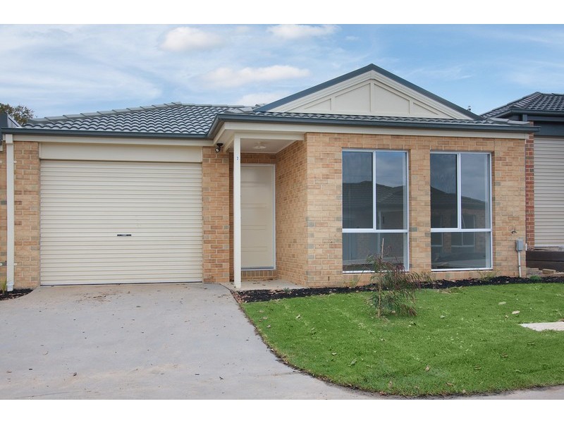 4/1 Springwater Drive, Drouin VIC 3818