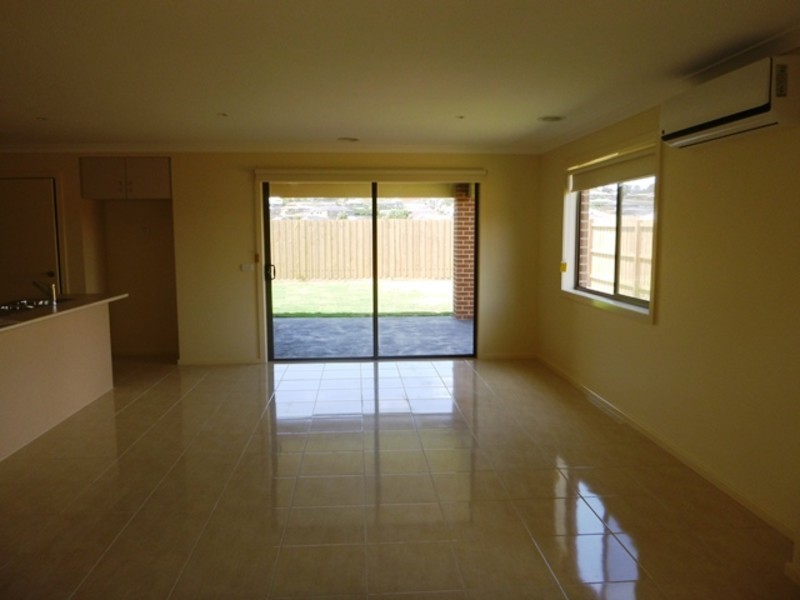 38 Pepper Crescent, Drouin VIC 3818