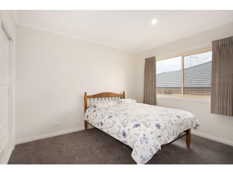 9 Warwick Way, Drouin VIC 3818