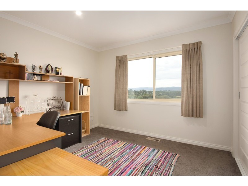 9 Warwick Way, Drouin VIC 3818