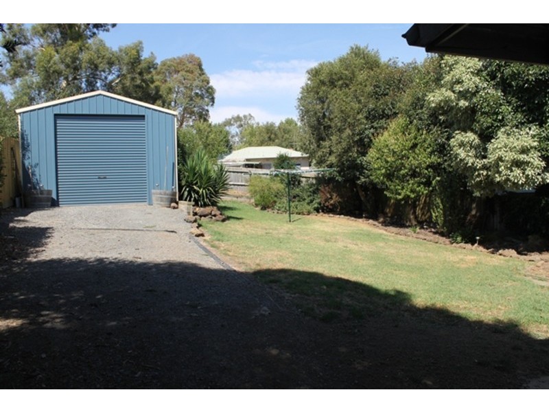 2 Pioneer Street, Warragul VIC 3820