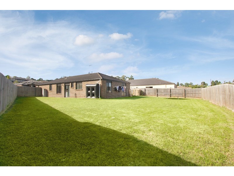 2 Wordsworth Court, Drouin VIC 3818