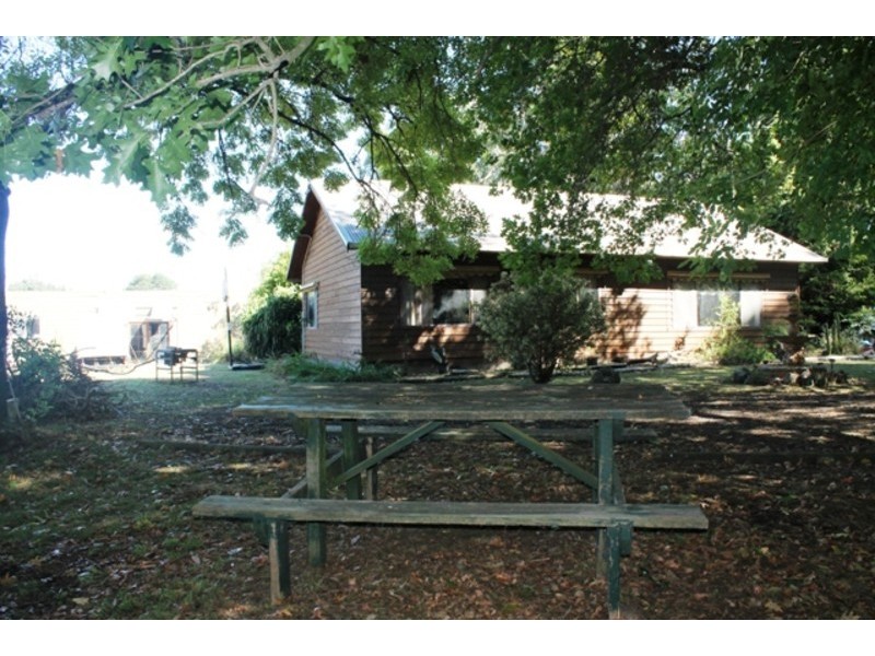 1420 Jackson Track, Jindivick VIC 3818