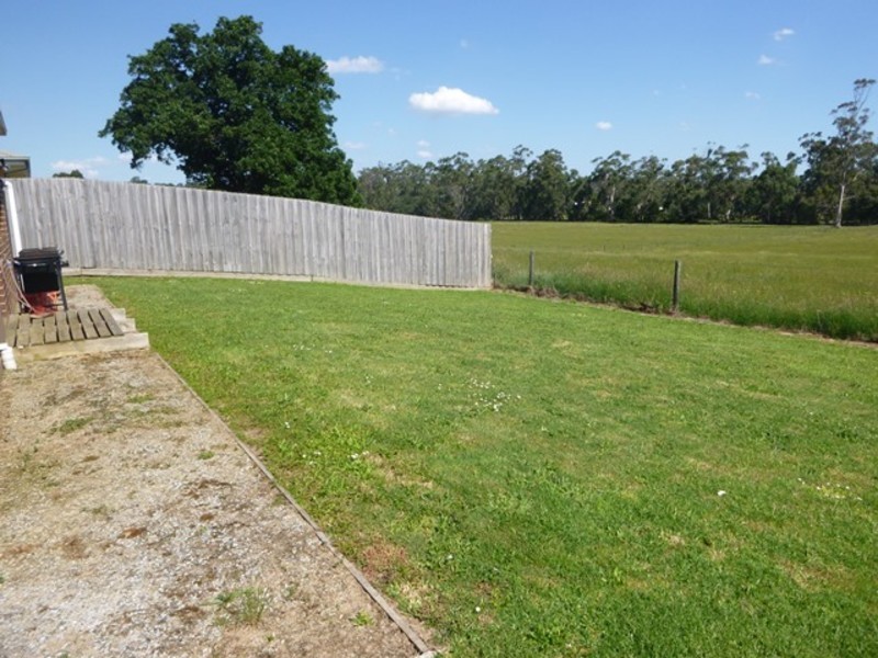 31 Springwater Drive, Drouin VIC 3818