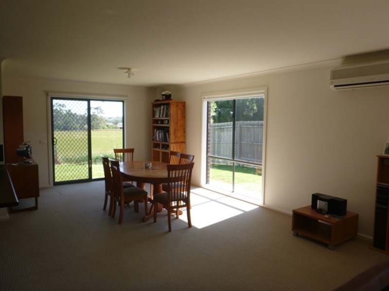 31 Springwater Drive, Drouin VIC 3818