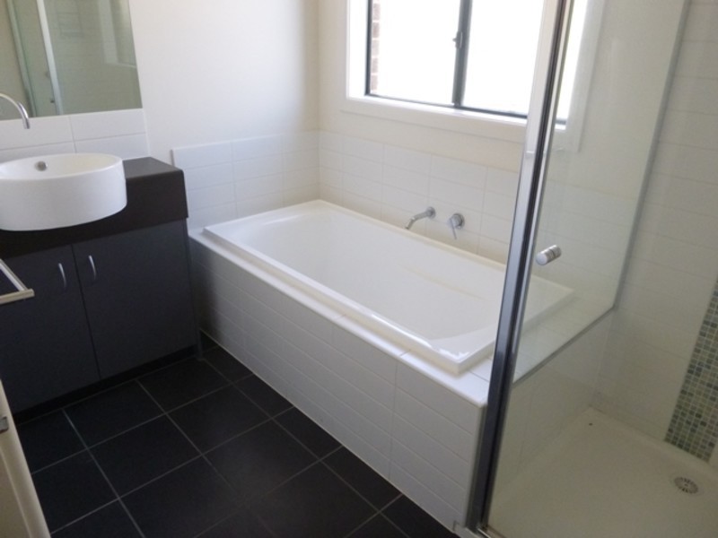 31 Springwater Drive, Drouin VIC 3818