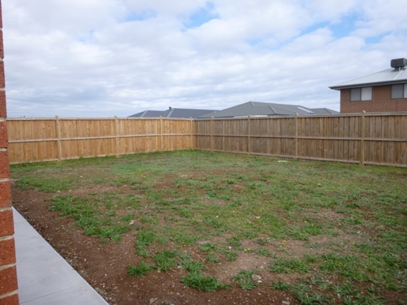 15 Ashdown Avenue, Warragul VIC 3820
